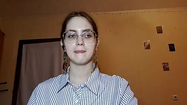 Katelemon online show from April 19, 2:27 pm