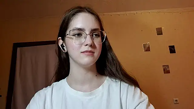 Katelemon online show from May 4, 2:24 pm