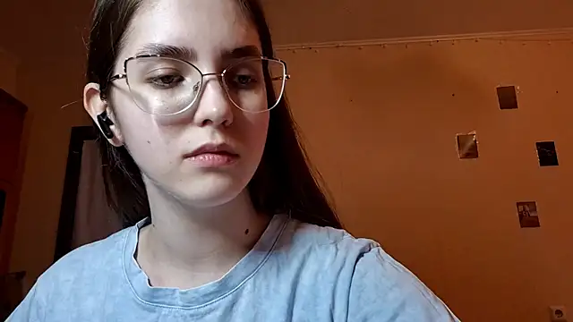 Katelemon online show from May 8, 2:11 pm