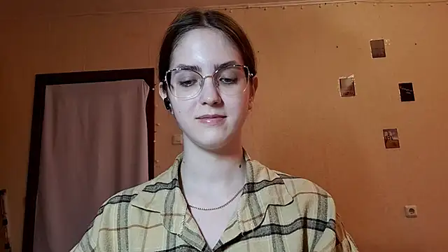 Katelemon online show from May 11, 1:17 pm