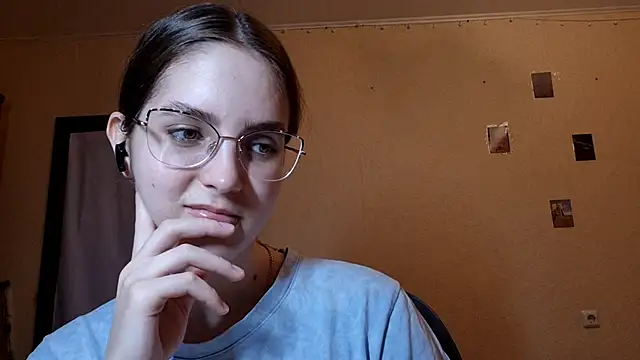 Katelemon online show from May 17, 2:24 pm