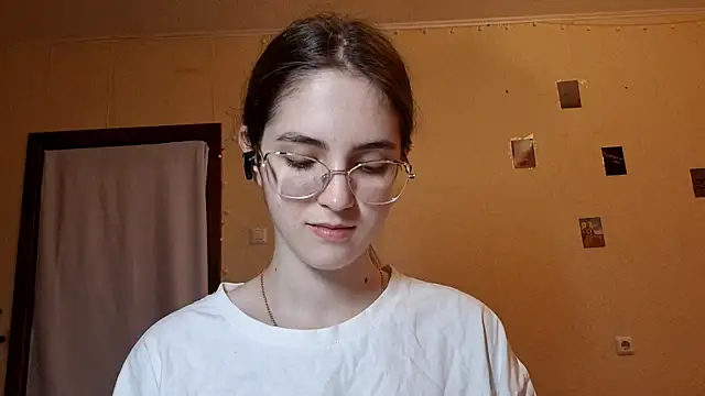 Katelemon online show from June 2, 9:11 am