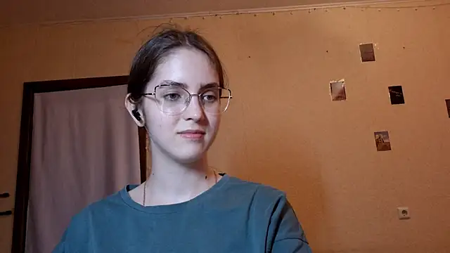 Katelemon online show from June 3, 2:19 pm