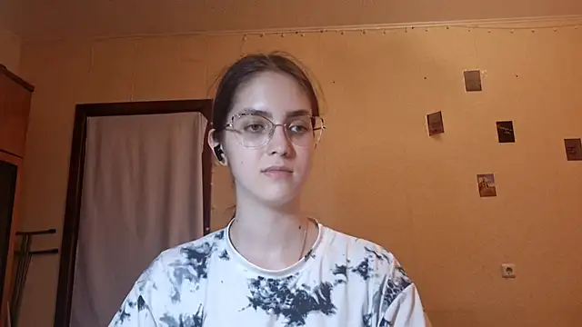 Katelemon online show from July 8, 2:21 pm
