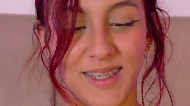Snapshot of JenniferGreco chatting on April 28, 2:27 am JenniferGreco online show from April 28, 2:27 am