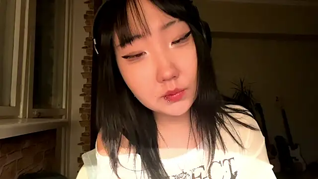 Yunananaa online show from March 5, 2:24 pm