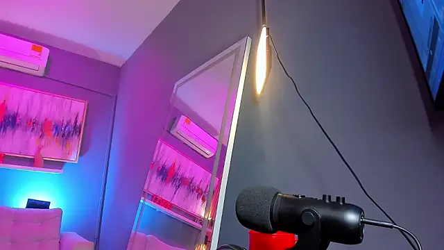 janinne lu online show from March 13, 11:17 am