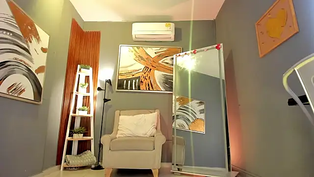 cailing  online show from March 6, 10:56 am