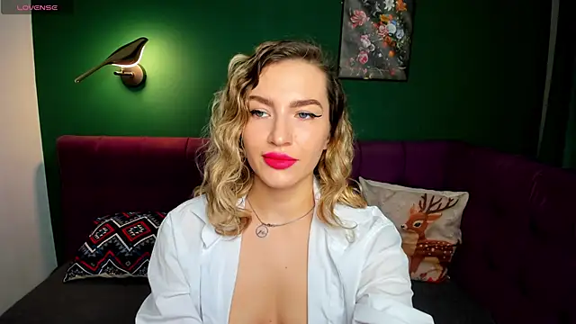 Snapshot of StellaAlluring chatting on April 20, 1:30 am StellaAlluring online show from April 20, 1:30 am