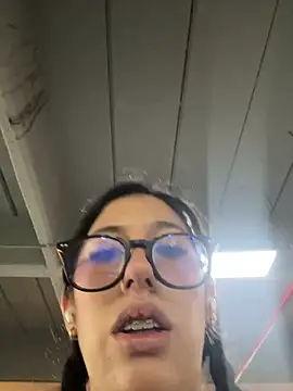 susi chimm online show from February 24, 2:04 pm