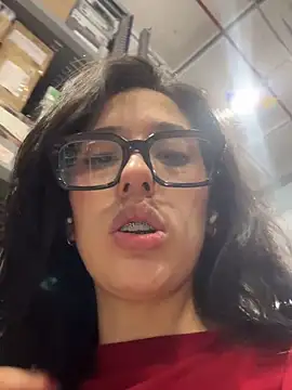 susi chimm online show from April 2, 11:13 pm