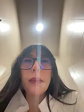 Snapshot of susi_chimm chatting on July 9, 1:37 pm susi chimm online show from July 9, 1:37 pm