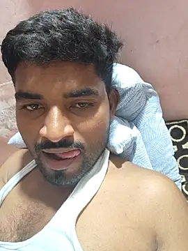 Snapshot of Fantasy_King_3939 chatting on July 13, 8:39 am Fantasy King 3939 online show from July 13, 8:39 am