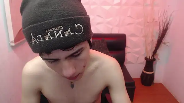 Stich 23 online show from March 12, 2:34 pm