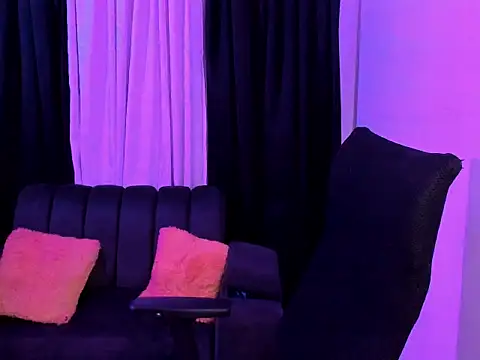 ginebrapurple online show from April 18, 7:58 pm