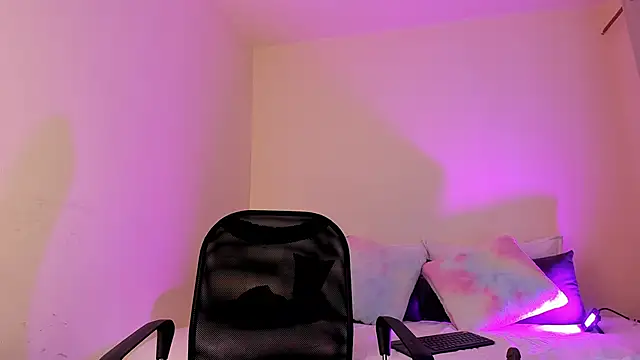 MIAA ROBERTSS online show from April 17, 6:05 am