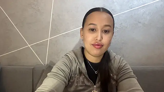 Dana 005 online show from April 12, 8:25 pm