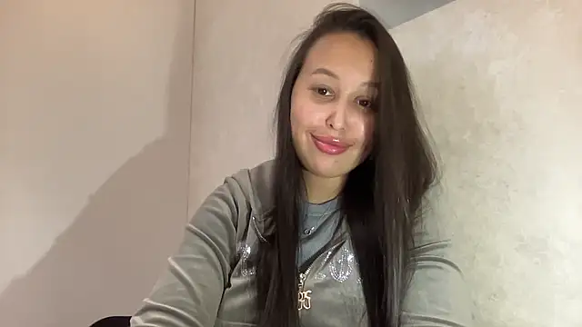 Snapshot of Dana_005 chatting on May 14, 8:48 pm Dana 005 online show from May 14, 8:48 pm