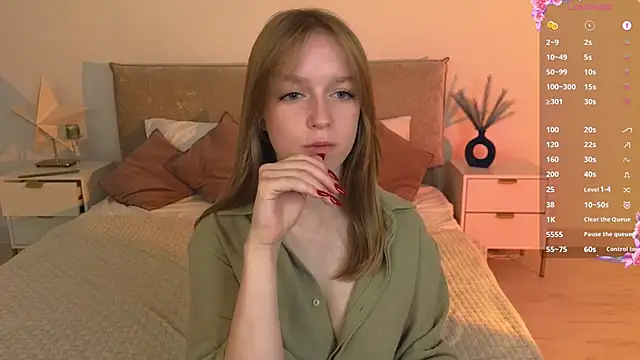 Snapshot of _Selestia_ chatting on June 13, 12:25 pm Selestia online show from June 13, 12:25 pm