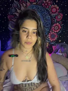 Snapshot of QueenNatt chatting on March 3, 8:48 pm QueenNatt online show from March 3, 8:48 pm