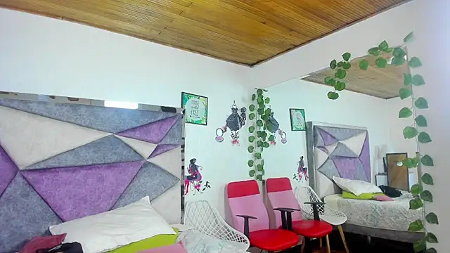 JennieRider online show from April 6, 7:26 pm