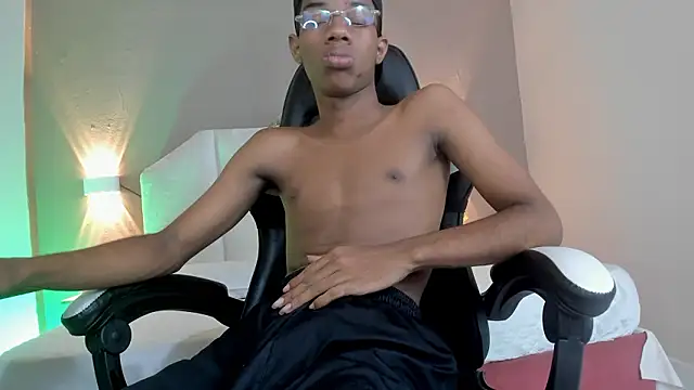 KaisonRouse online show from March 4, 6:47 pm