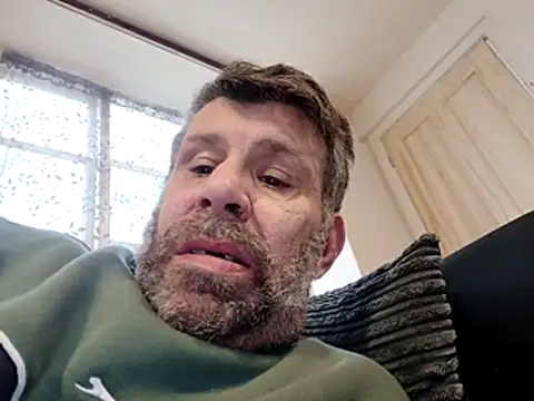 stud2512 online show from April 8, 4:18 pm