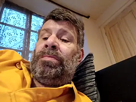 stud2512 online show from April 14, 6:36 pm