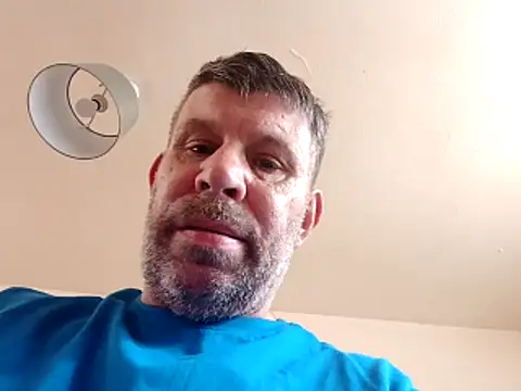 Snapshot of stud2512 chatting on May 4, 11:17 am stud2512 online show from May 4, 11:17 am
