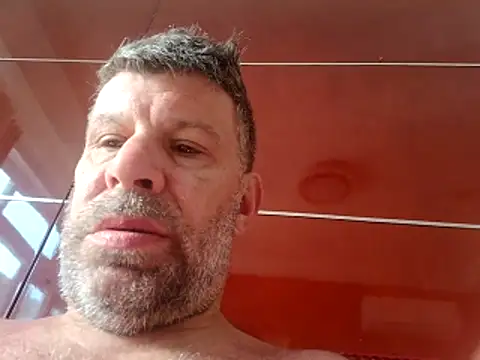 Snapshot of stud2512 chatting on May 9, 6:51 am stud2512 online show from May 9, 6:51 am