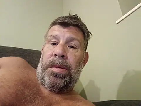Snapshot of stud2512 chatting on May 17, 8:27 pm stud2512 online show from May 17, 8:27 pm