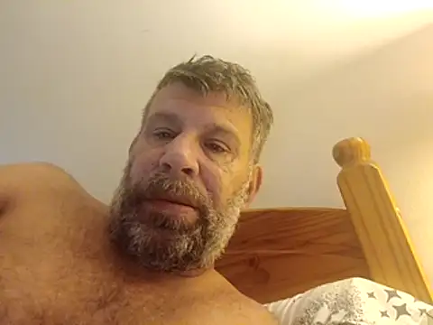 Snapshot of stud2512 chatting on May 23, 5:12 am stud2512 online show from May 23, 5:12 am