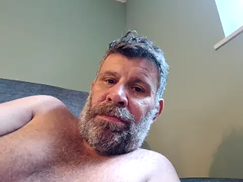 Snapshot of stud2512 chatting on May 26, 4:36 pm stud2512 online show from May 26, 4:36 pm