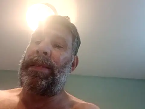 Snapshot of stud2512 chatting on May 27, 6:16 pm stud2512 online show from May 27, 6:16 pm