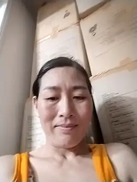 lris-Beauty77 online show from March 31, 3:01 pm