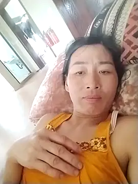 lris-Beauty77 online show from April 1, 7:20 am