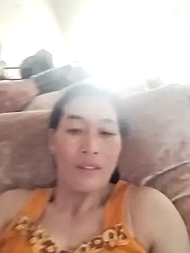 lris-Beauty77 online show from April 14, 10:10 am