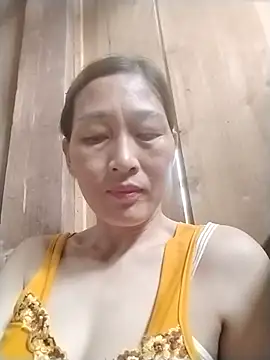 Snapshot of lris-Beauty77 chatting on July 13, 11:29 pm lris-Beauty77 online show from July 13, 11:29 pm