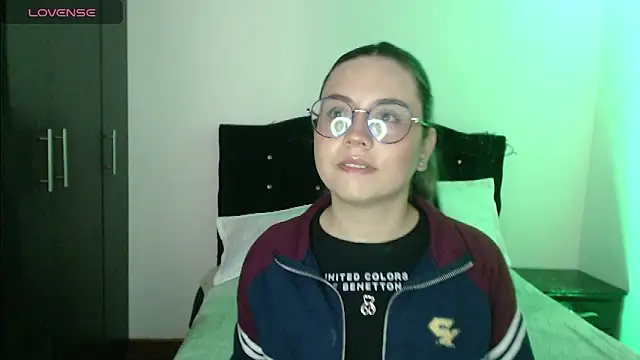 Snapshot of Ana__arms chatting on March 1, 2:30 pm Ana arms online show from March 1, 2:30 pm