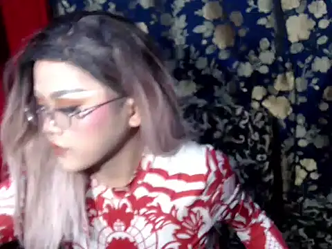 Snapshot of cute_asian22 chatting on February 26, 4:39 pm cute asian22 online show from February 26, 4:39 pm