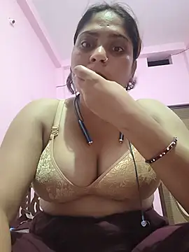 Snapshot of Aanushaka chatting on May 22, 2:44 pm Aanushaka online show from May 22, 2:44 pm