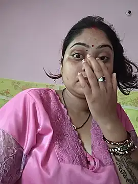 Snapshot of Aanushaka chatting on June 2, 1:51 am Aanushaka online show from June 2, 1:51 am