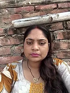 Snapshot of Aanushaka chatting on June 9, 2:23 am Aanushaka online show from June 9, 2:23 am