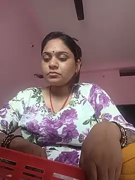 Snapshot of Aanushaka chatting on June 19, 1:54 am Aanushaka online show from June 19, 1:54 am