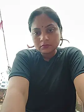 Snapshot of Aanushaka chatting on July 16, 1:33 am Aanushaka online show from July 16, 1:33 am