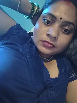 Snapshot of Aanushaka chatting on August 4, 10:51 am Aanushaka online show from August 4, 10:51 am
