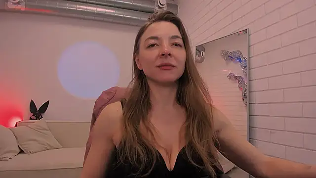 DianaAvis online show from March 22, 5:44 am