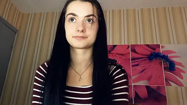 Snapshot of TuFoth chatting on February 23, 10:12 am TuFoth online show from February 23, 10:12 am