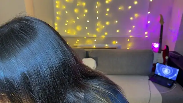 RiotKitten1 online show from February 28, 10:22 pm