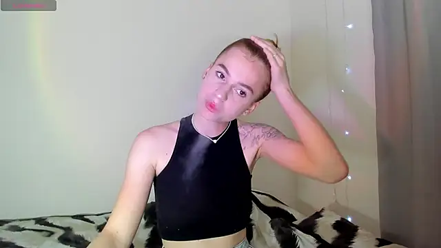 Snapshot of Stacey_Brow chatting on May 14, 3:13 am Stacey Brow online show from May 14, 3:13 am